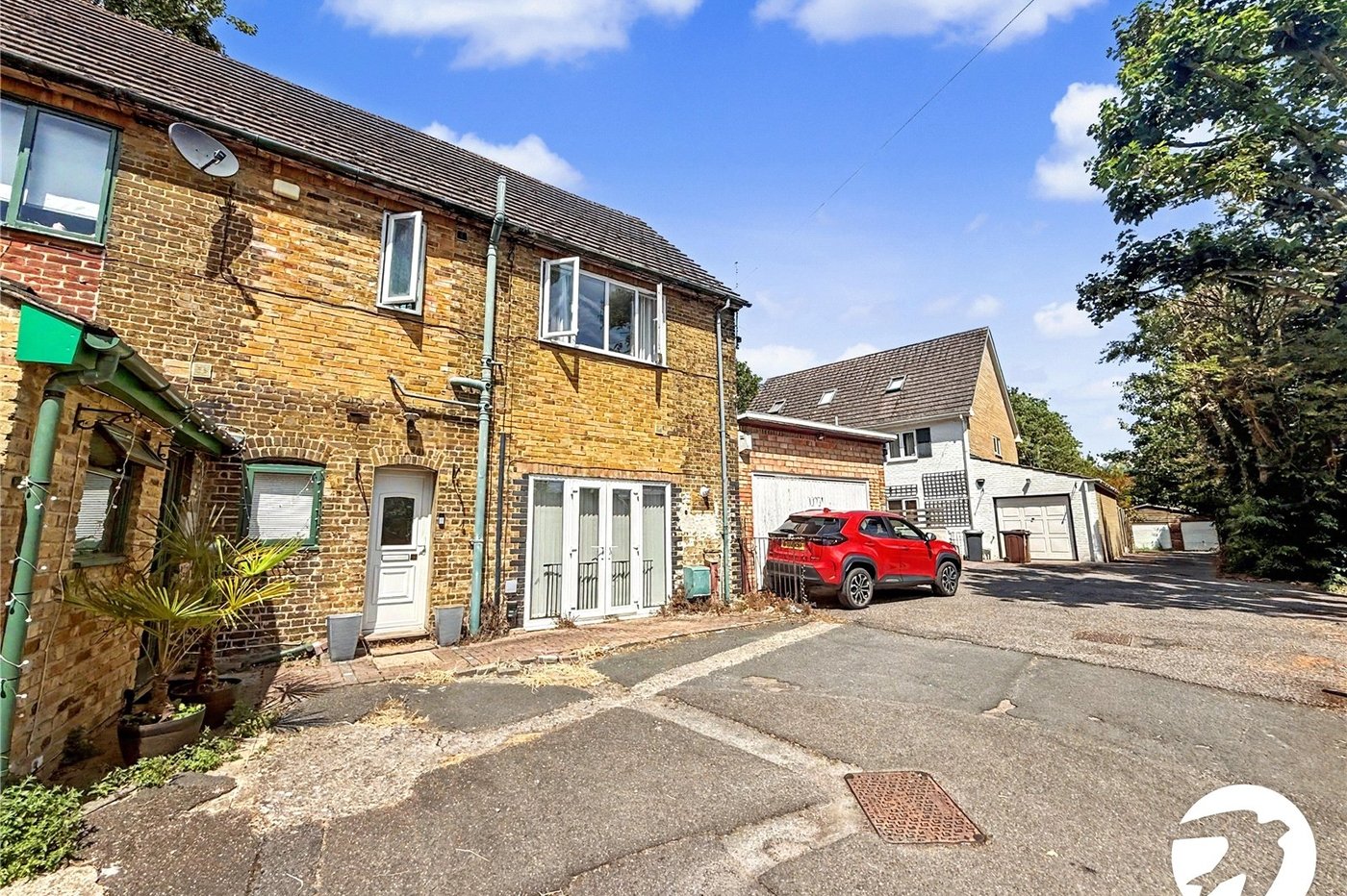 3 bedroom house to rent in Vicarage Road | Robinson Michael & Jackson