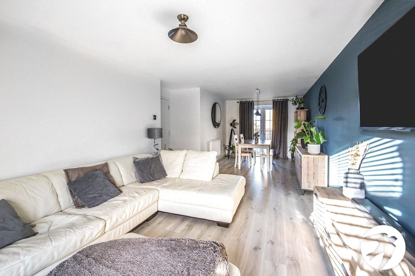 2 bedroom property to rent in Allington | Robinson Michael & Jackson