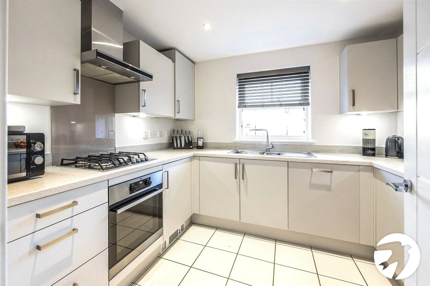 2 bedroom property to rent in Allington | Robinson Michael & Jackson