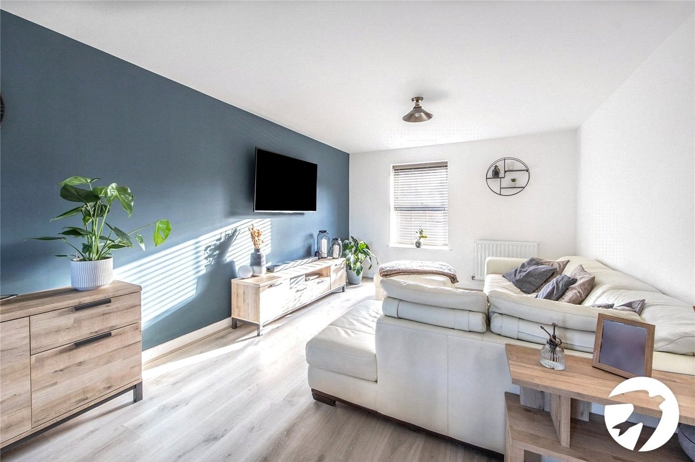 2 bedroom property to rent in Allington | Robinson Michael & Jackson