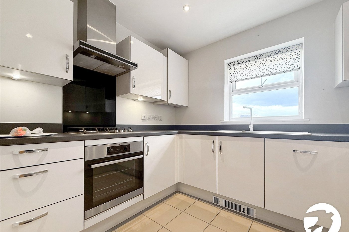 2 bedroom property to rent in Allington | Robinson Michael & Jackson