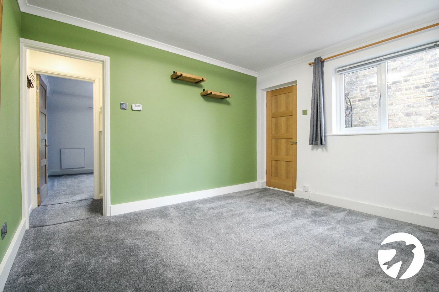 1 bedroom property to rent in Greenhithe | Robinson Michael & Jackson