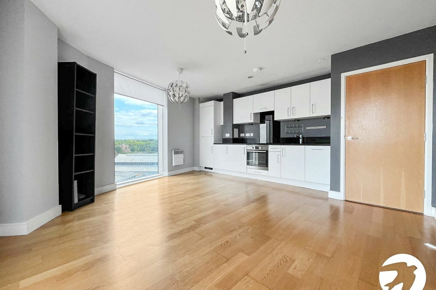 2 bedroom property to rent in Dock Head Road | Robinson Michael & Jackson