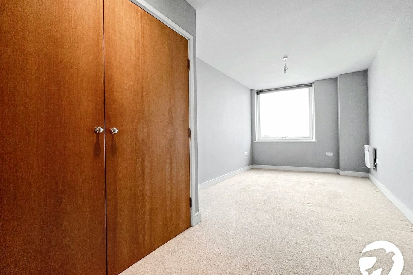 2 bedroom property to rent in Dock Head Road | Robinson Michael & Jackson