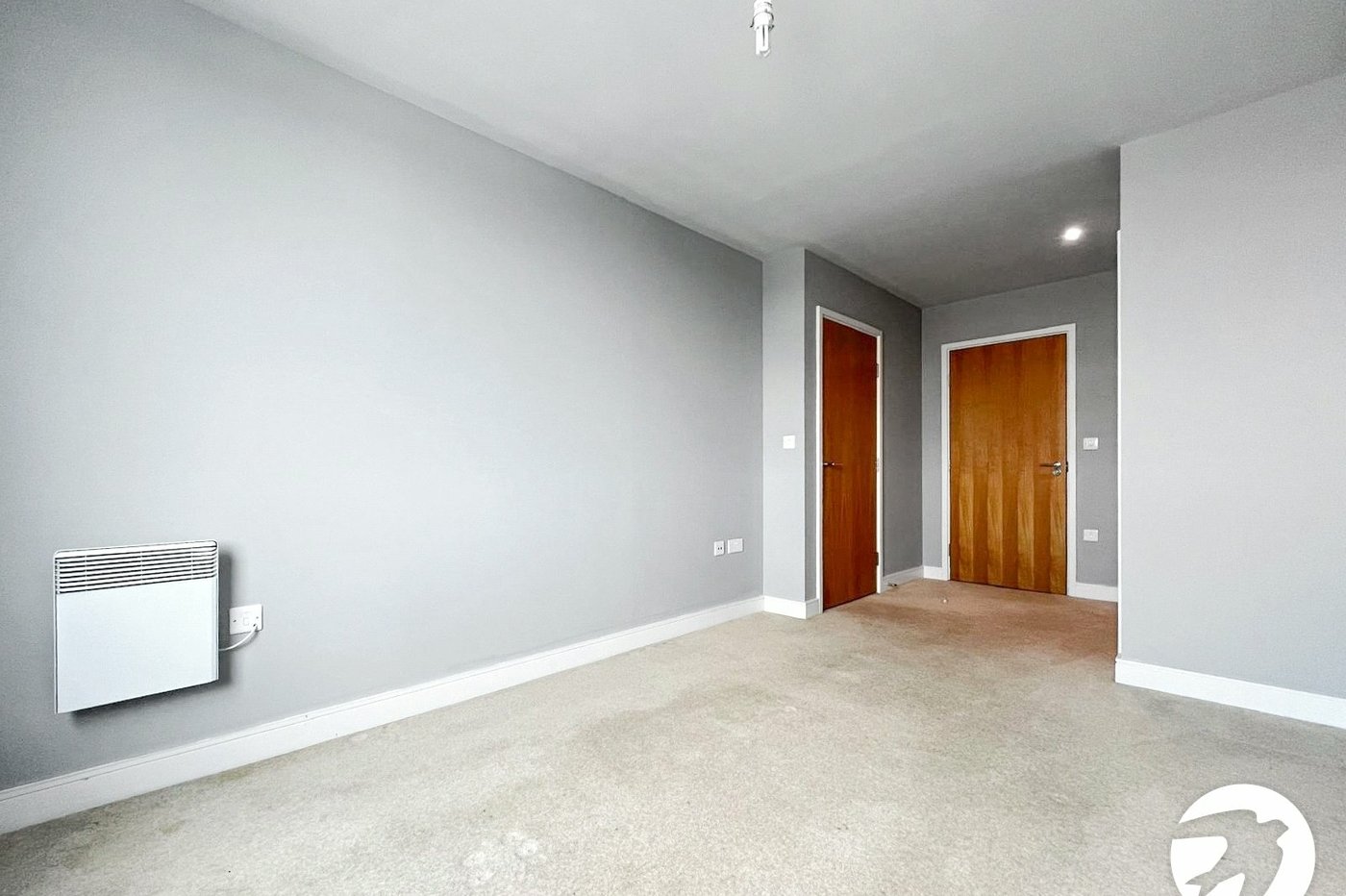 2 bedroom property to rent in Dock Head Road | Robinson Michael & Jackson