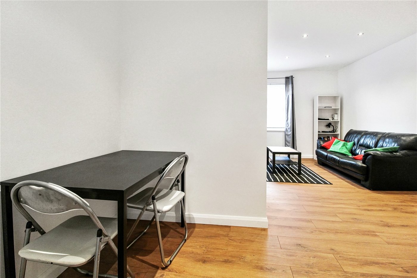 2 bedroom property to rent in Orpington | Robinson Jackson