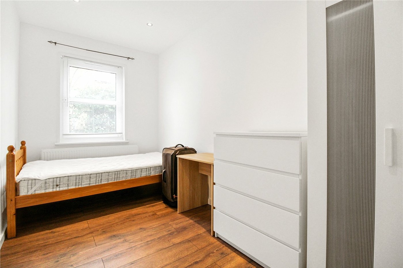 2 bedroom property to rent in Orpington | Robinson Jackson