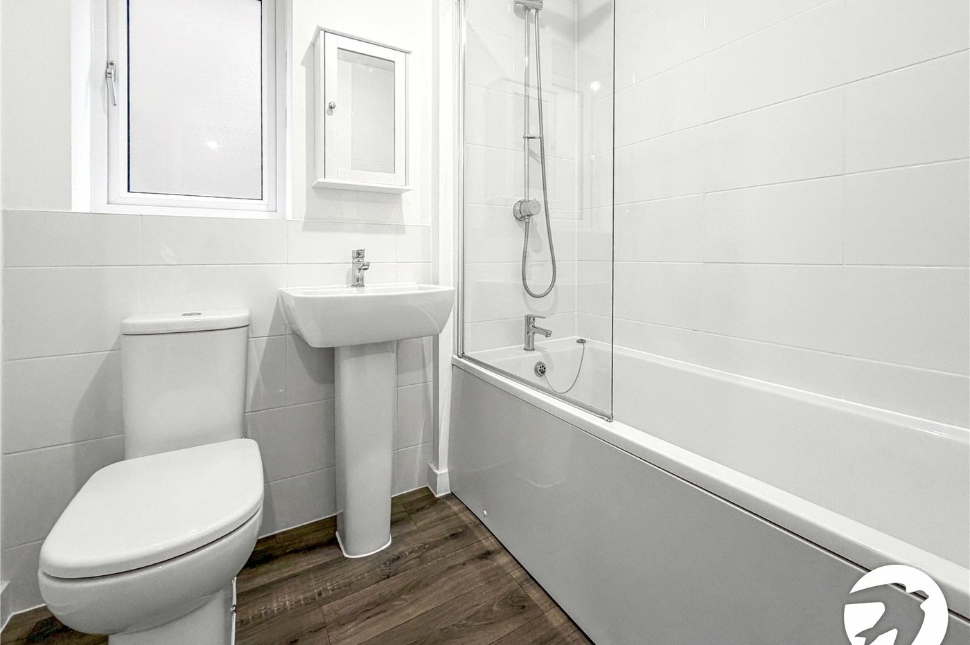 3 bedroom house to rent in Rainham | Robinson Michael & Jackson