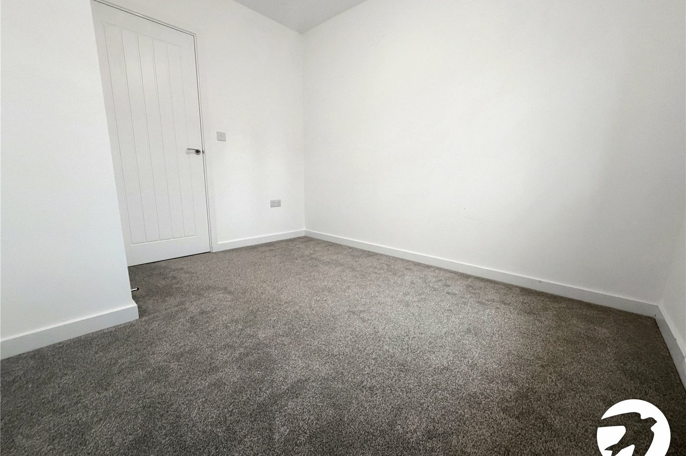 3 bedroom house to rent in Rainham | Robinson Michael & Jackson