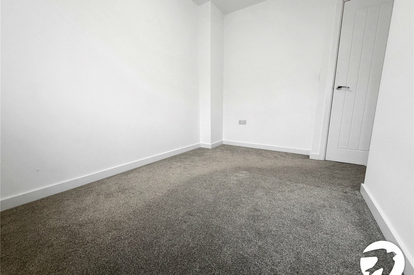 3 bedroom house to rent in Rainham | Robinson Michael & Jackson