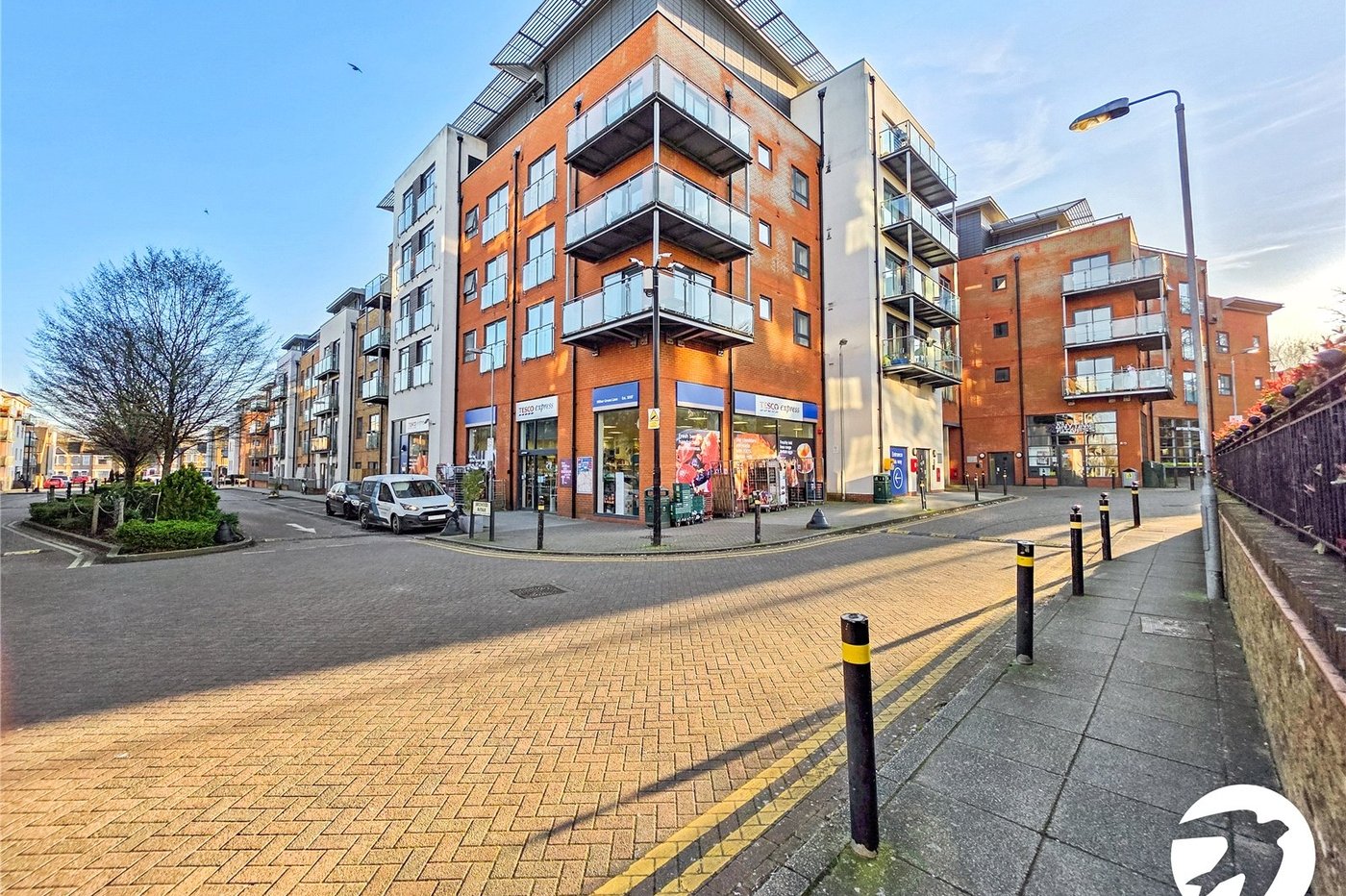 2 bedroom property to rent in Birdwood Avenue | Robinson Jackson