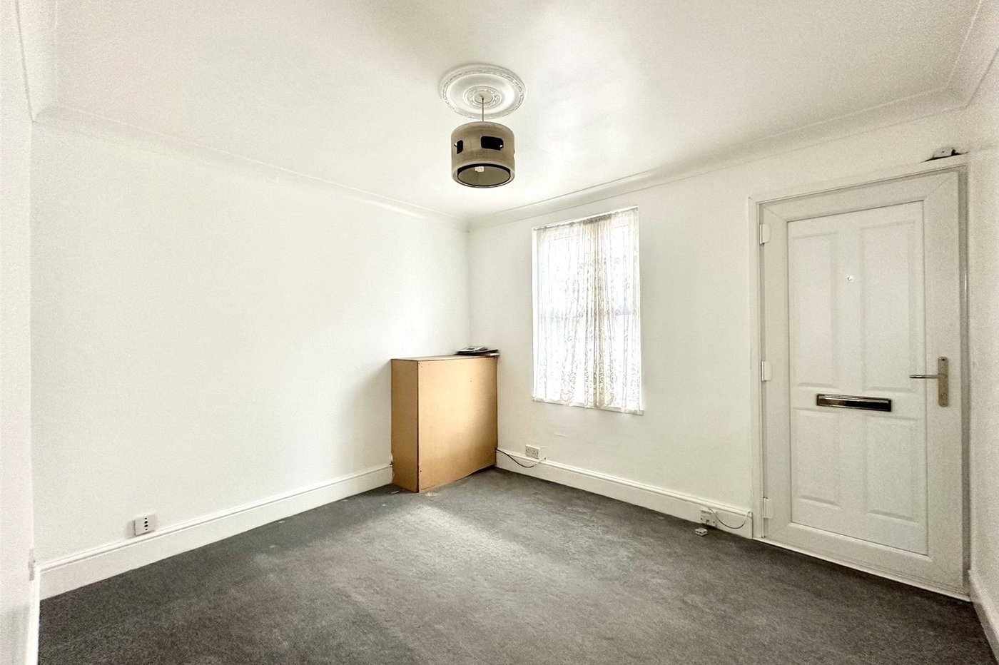 2 bedroom house to rent in Swanscombe | Robinson Michael & Jackson