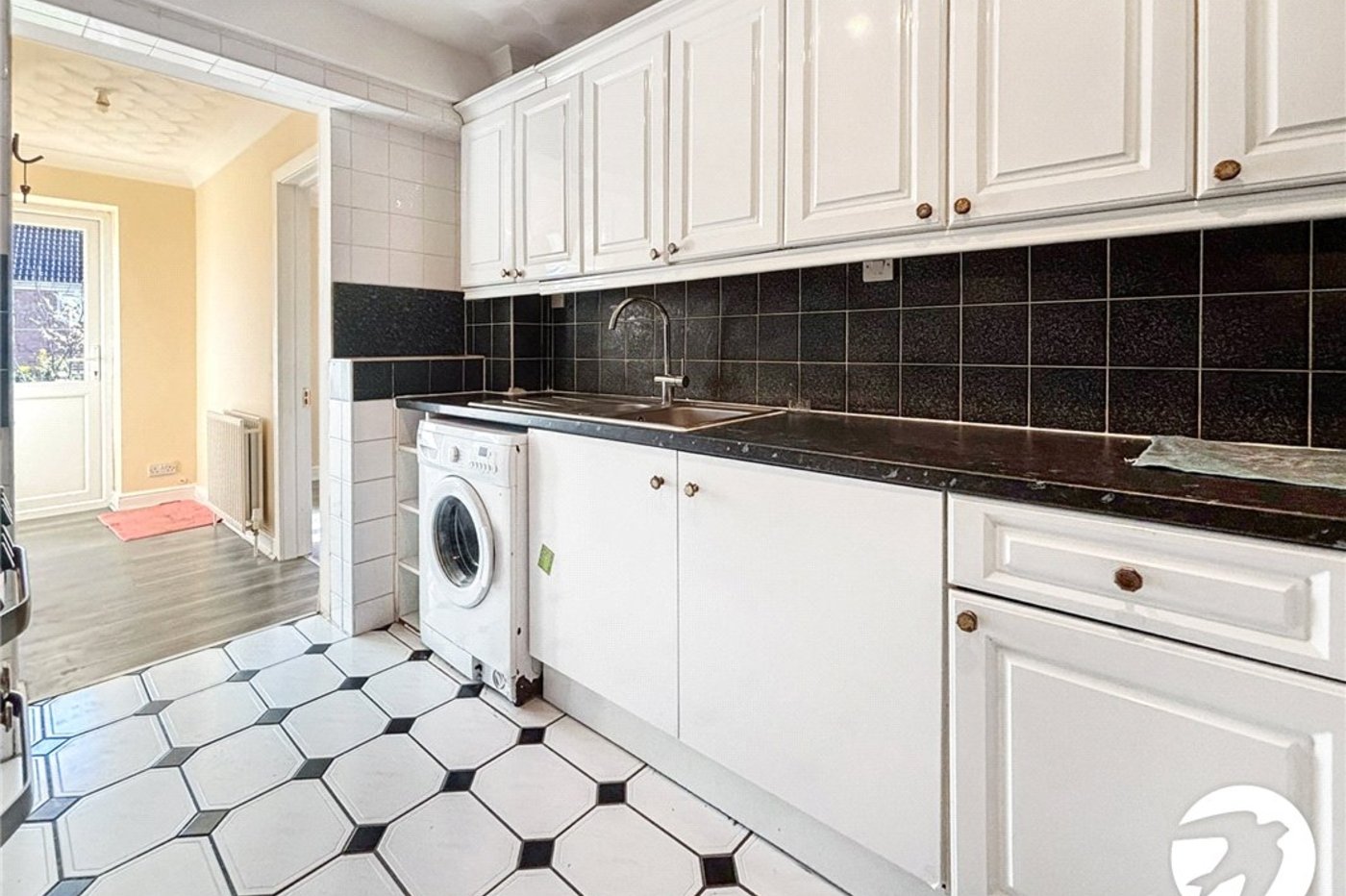 5 bedroom house to rent in Hextable | Robinson Jackson