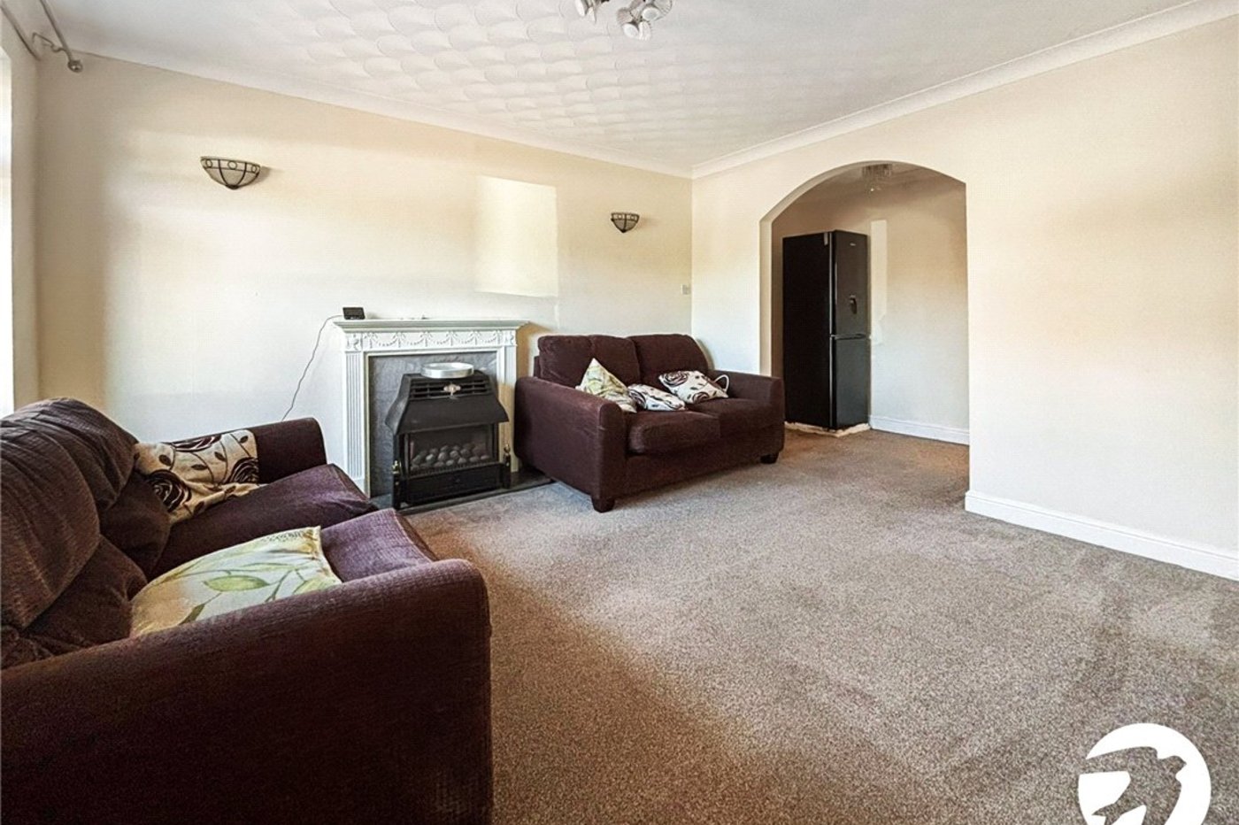 5 bedroom house to rent in Hextable | Robinson Jackson