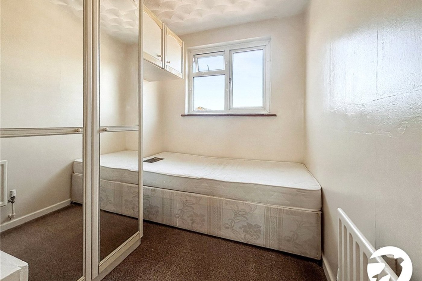 5 bedroom house to rent in Hextable | Robinson Jackson