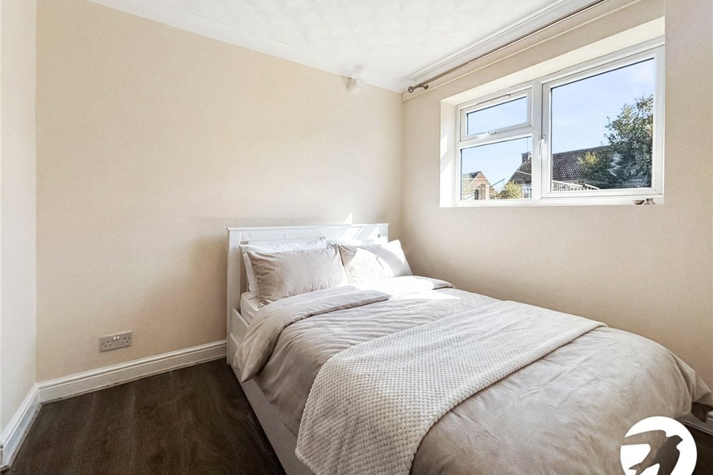 5 bedroom house to rent in Hextable | Robinson Jackson