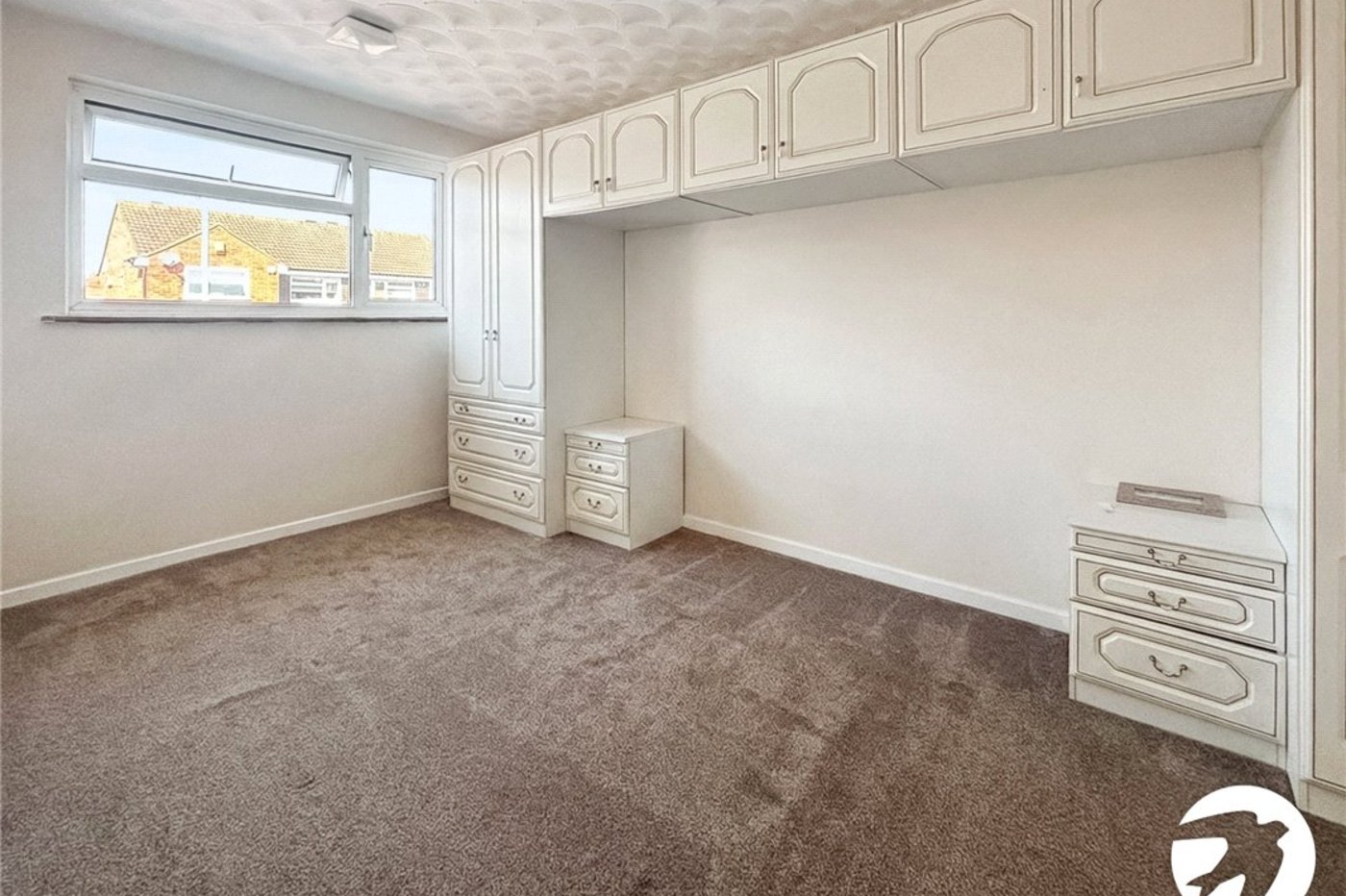 5 bedroom house to rent in Hextable | Robinson Jackson