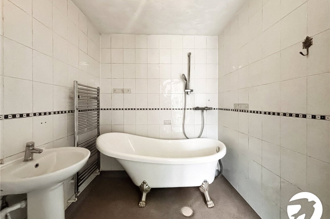 5 bedroom house to rent in Hextable | Robinson Jackson