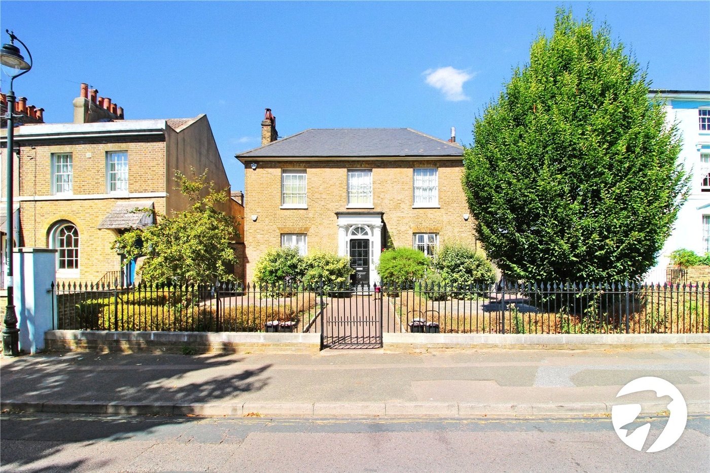 2 bedroom property to rent in Gravesend | Robinson Michael & Jackson