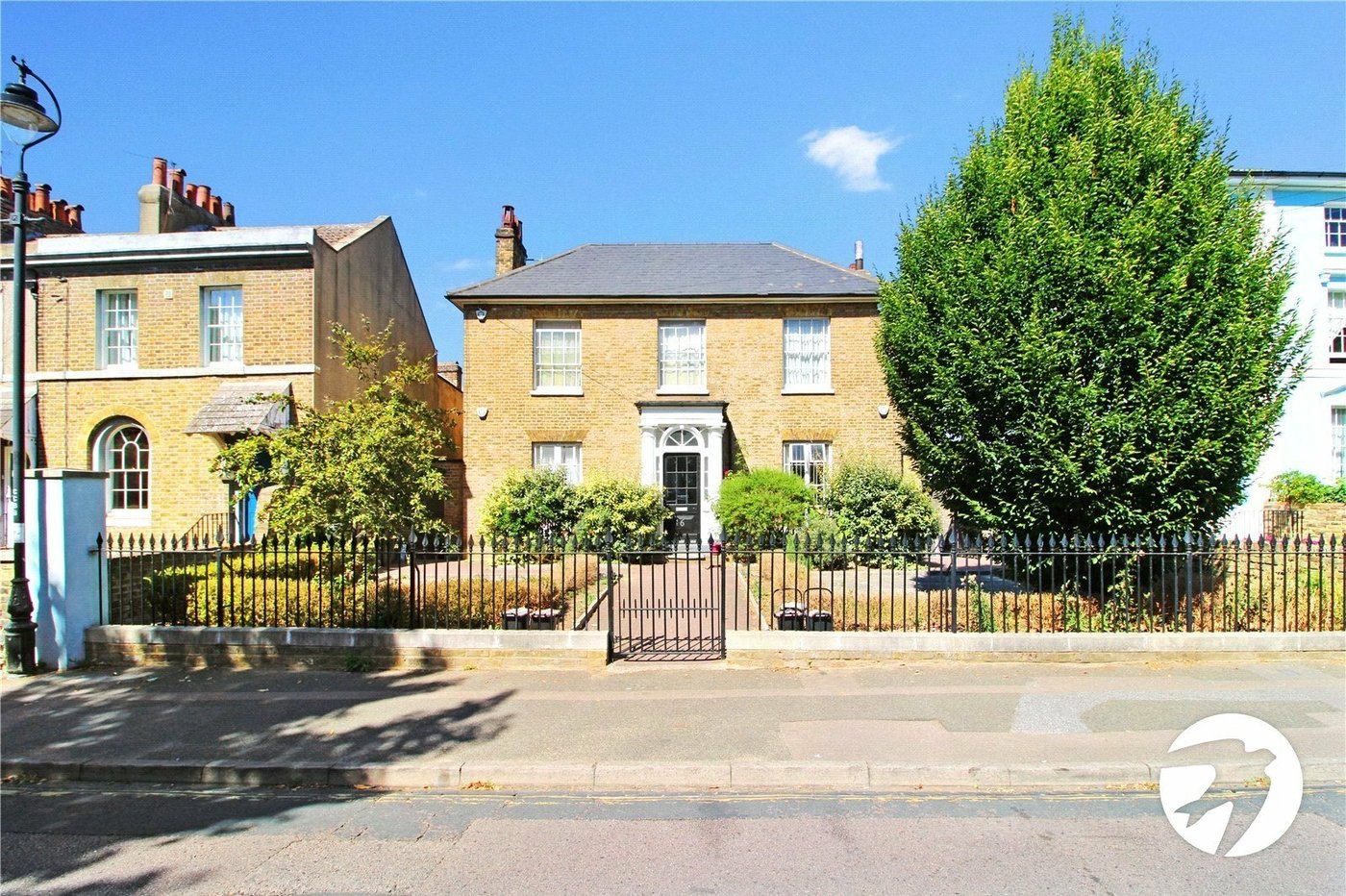 2 bedroom property to rent in Gravesend | Robinson Michael & Jackson