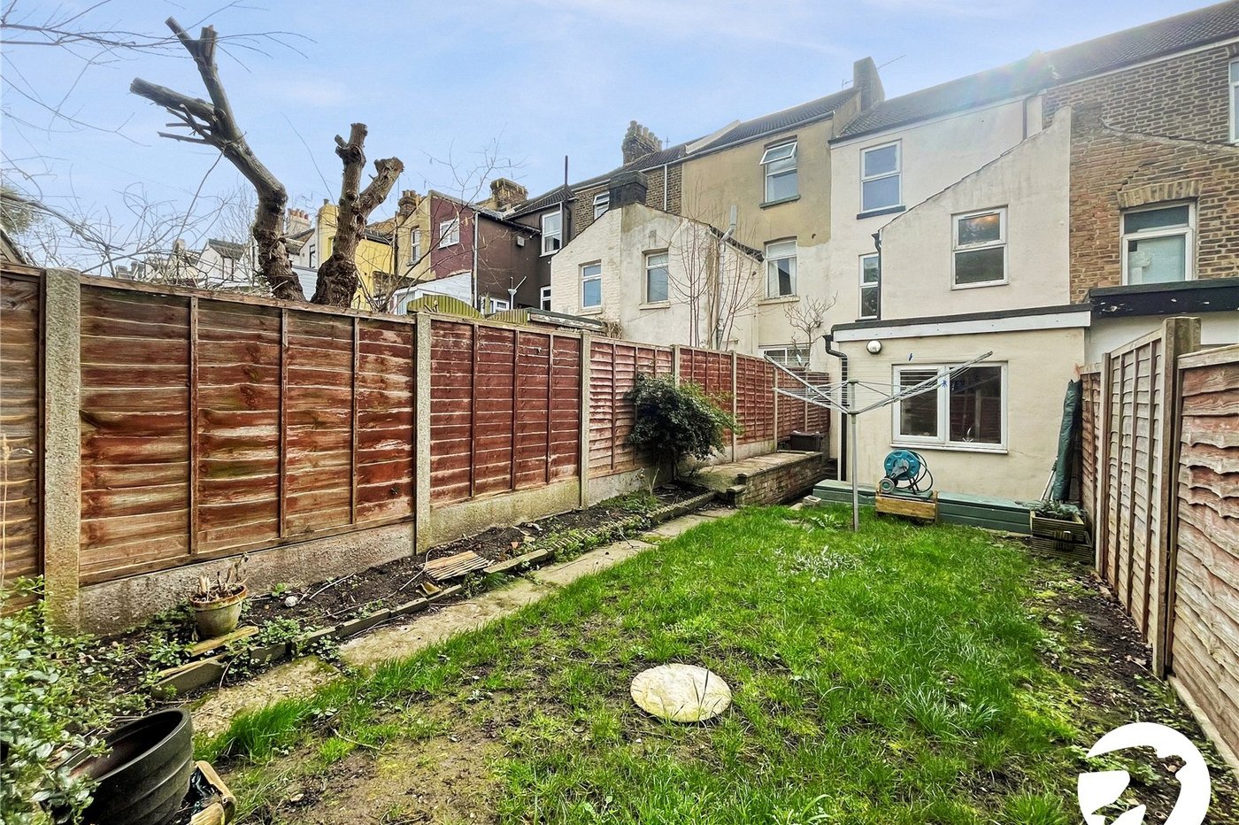 3 bedroom house to rent in Rochester | Robinson Michael & Jackson