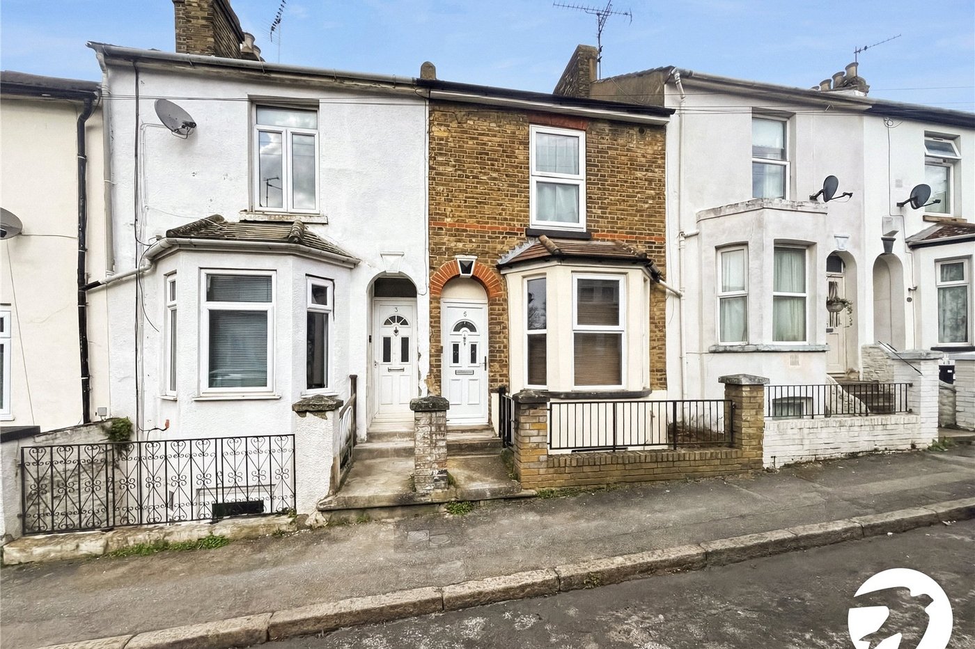 3 bedroom house to rent in Rochester | Robinson Michael & Jackson