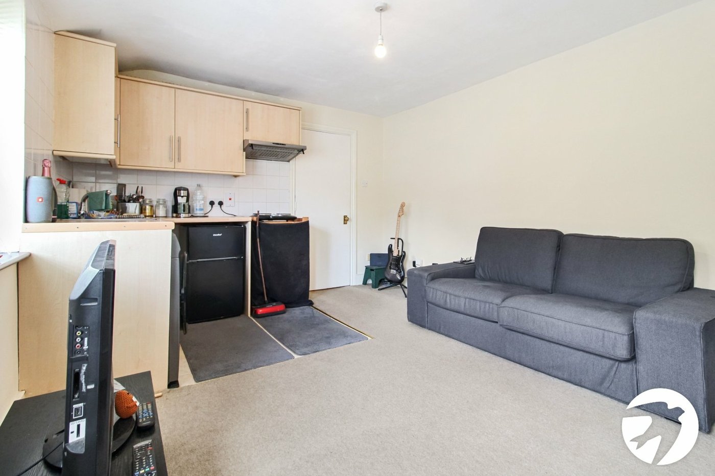 1 bedroom property to rent in Bean Road | Robinson Michael & Jackson