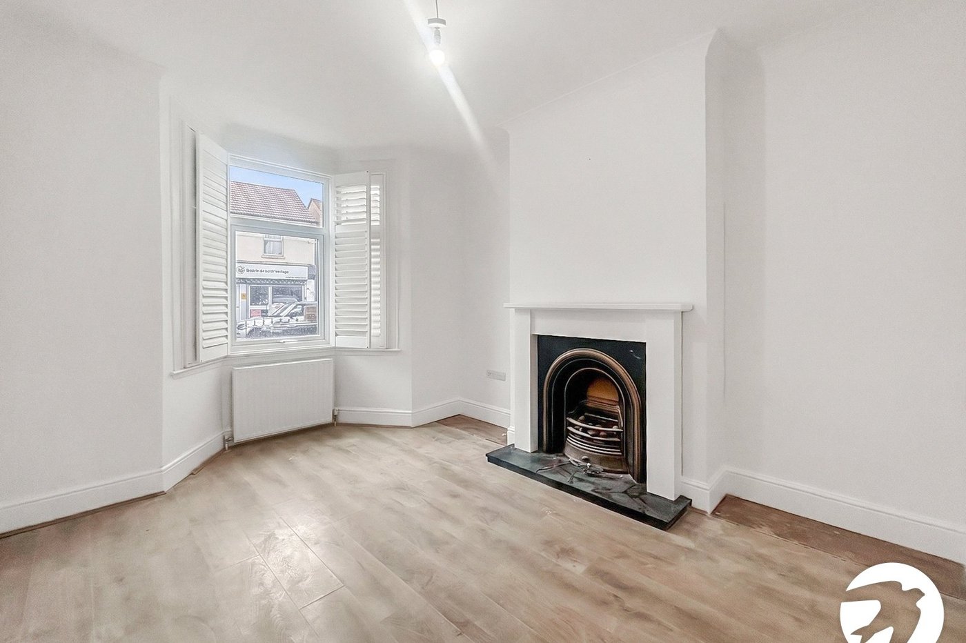 4 bedroom house to rent in Dartford | Robinson Jackson