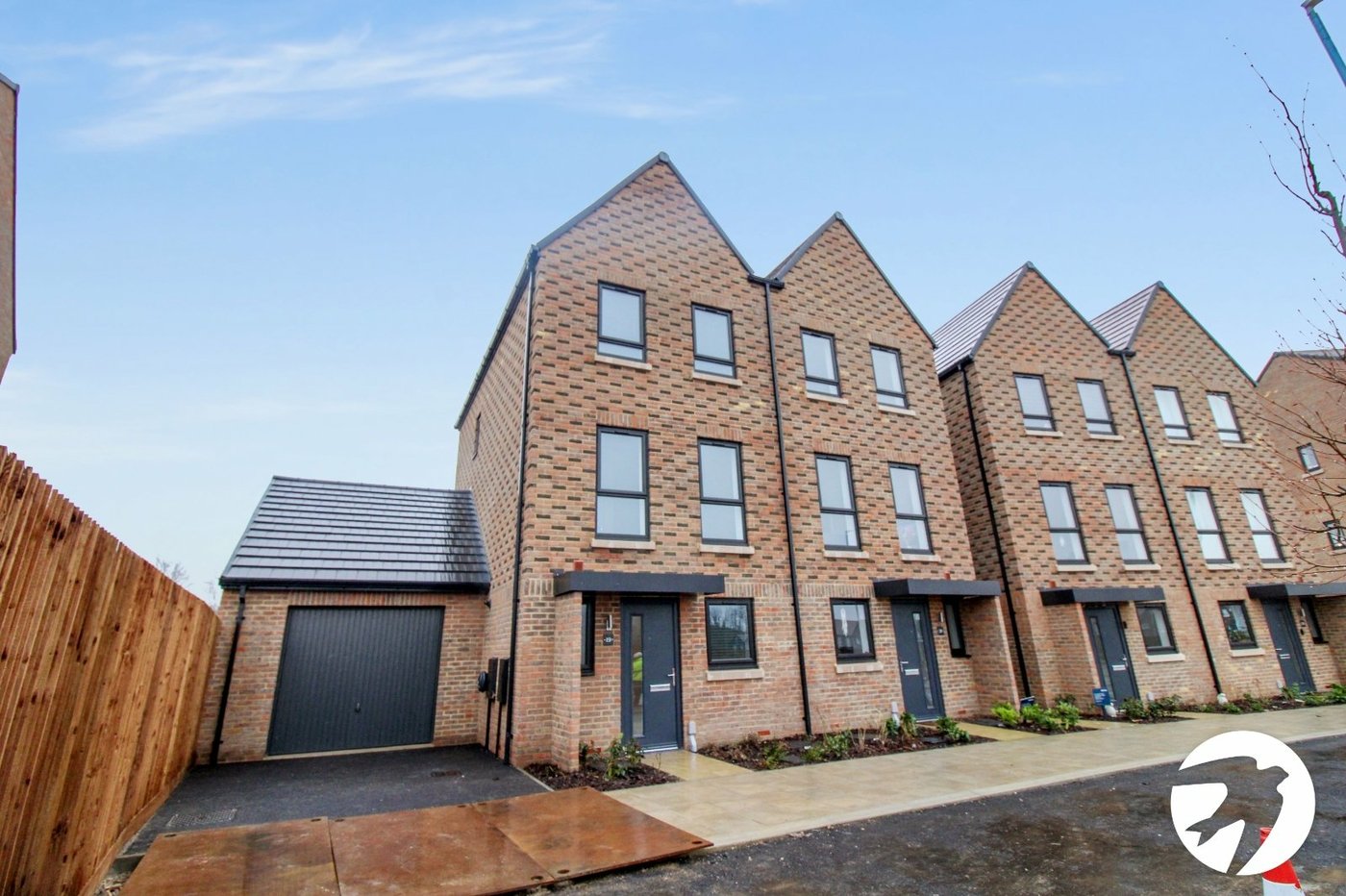 3 bedroom house to rent in Alkerden | Robinson Michael & Jackson