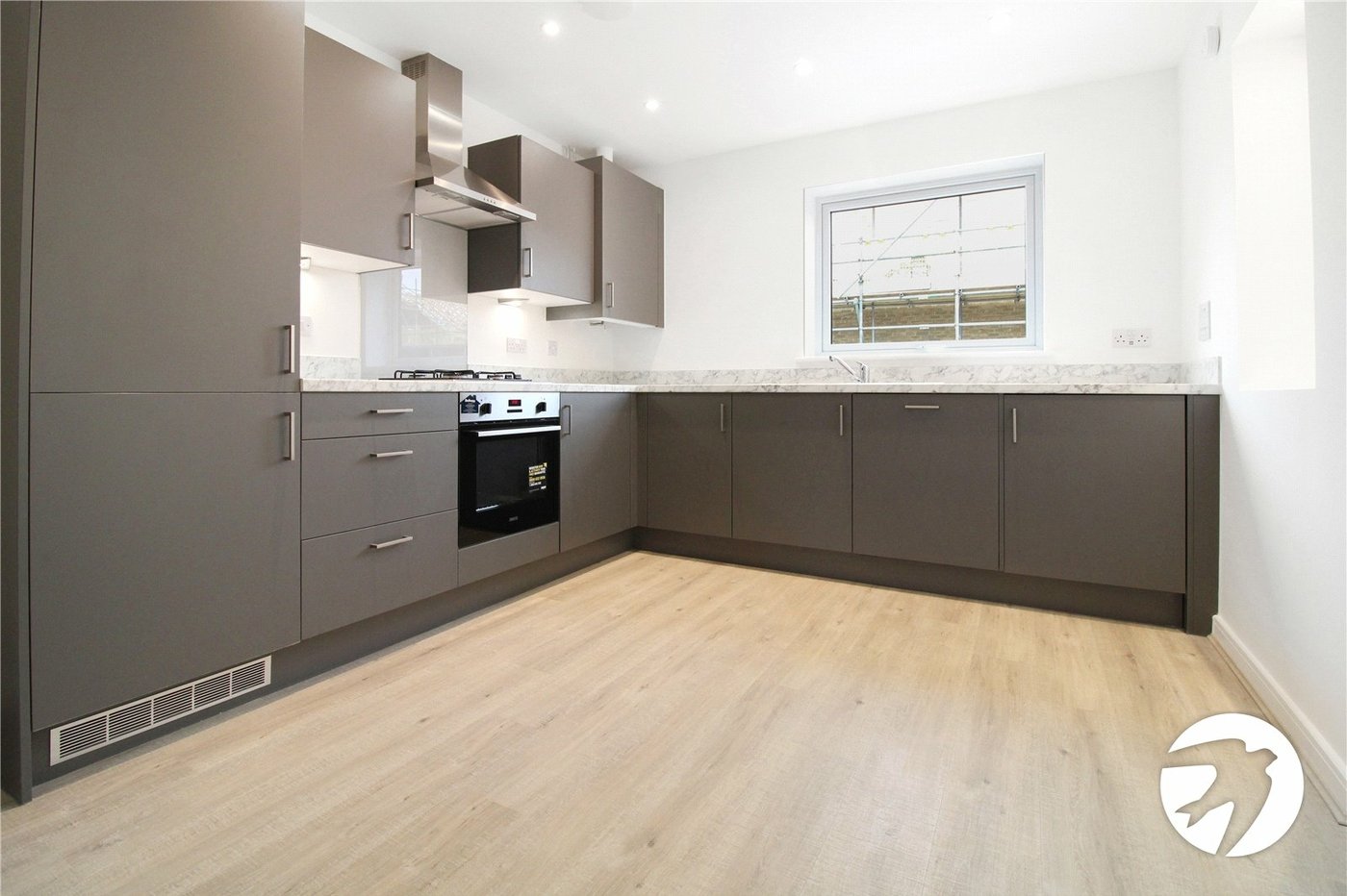 2 bedroom house to rent in Alkerden | Robinson Michael & Jackson