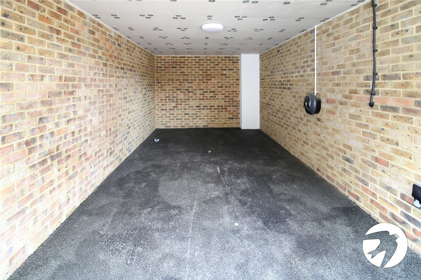 2 bedroom house to rent in Alkerden | Robinson Michael & Jackson