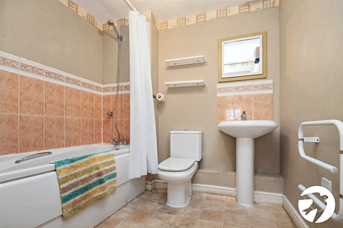 2 bedroom property to rent in Waterside | Robinson Michael & Jackson