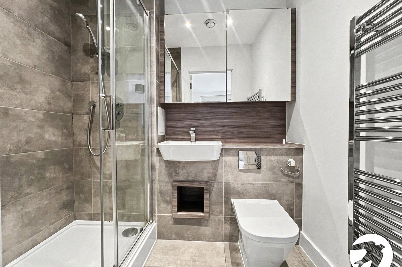 2 bedroom property to rent in Rochester | Robinson Michael & Jackson