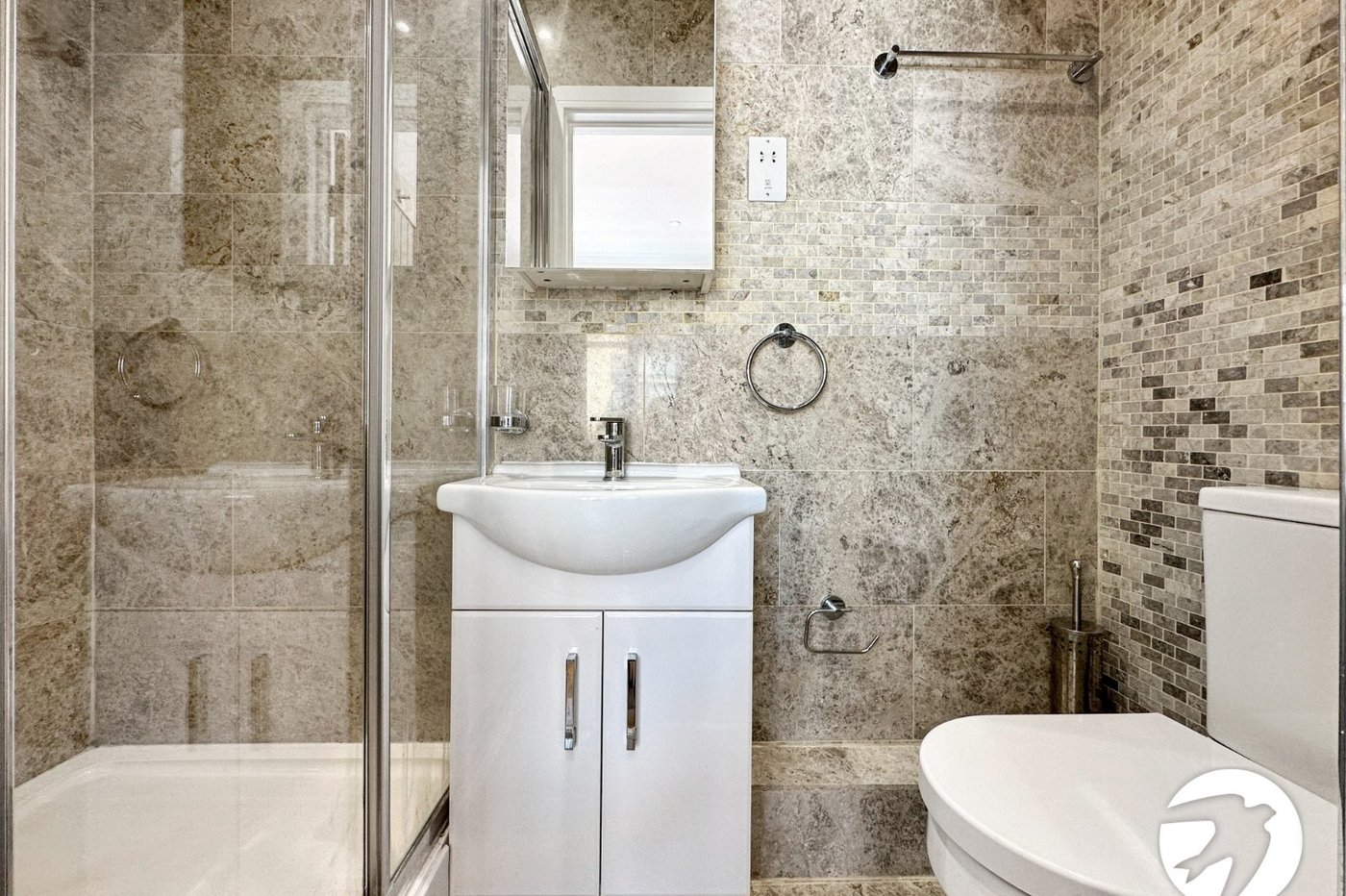 2 bedroom property to rent in Eltham | Robinson Jackson