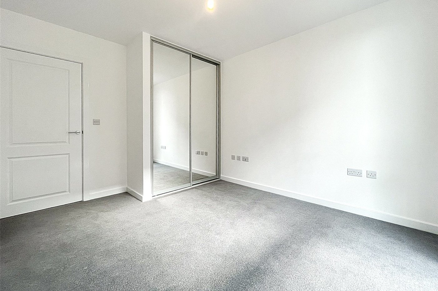 1 bedroom property to rent in 5 Regal Walk | Robinson Jackson