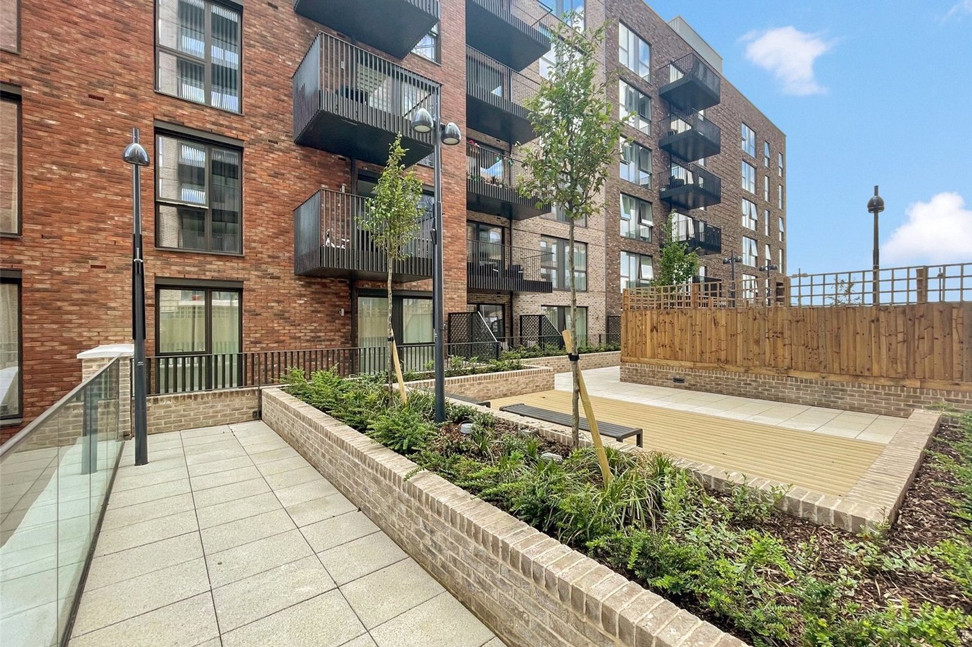 1 bedroom property to rent in 5 Regal Walk | Robinson Jackson