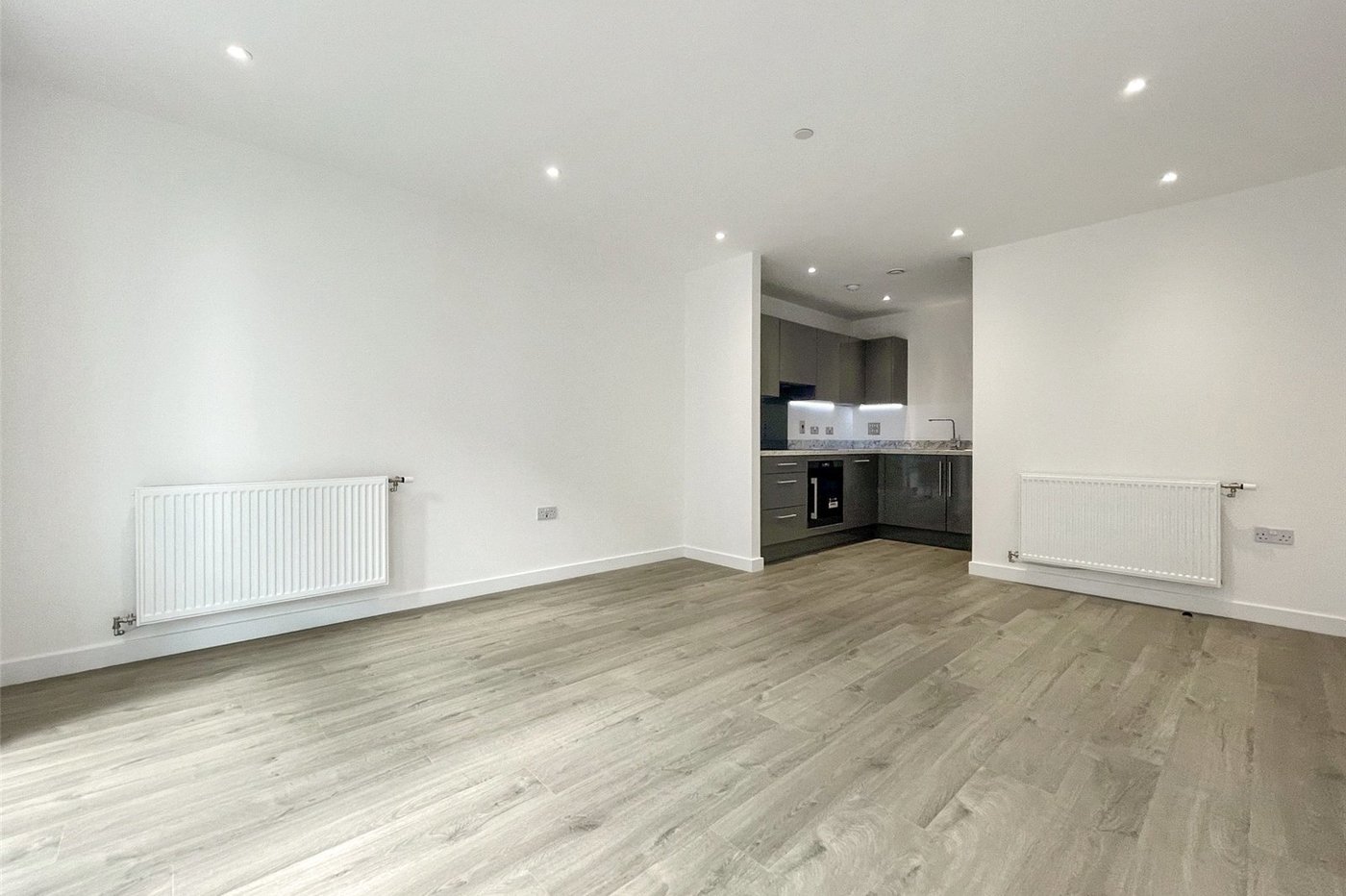1 bedroom property to rent in 5 Regal Walk | Robinson Jackson
