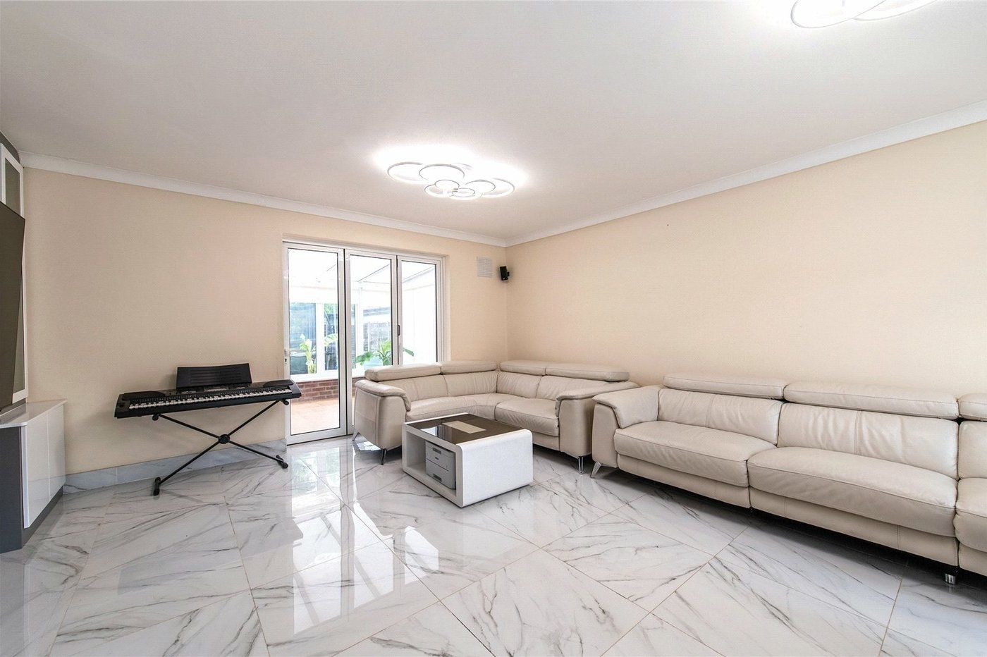 3 bedroom house to rent in Maidstone | Robinson Michael & Jackson