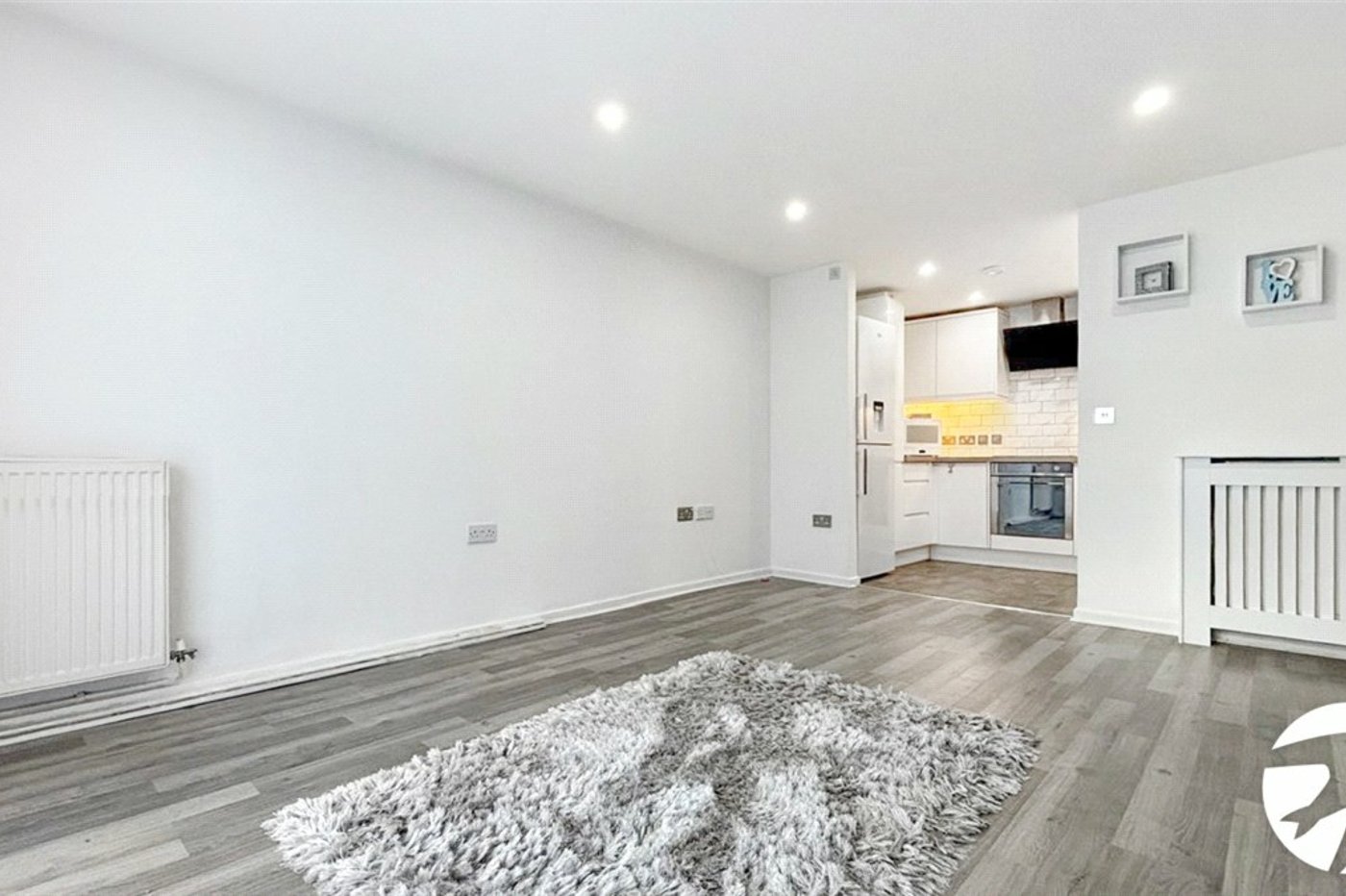 2 bedroom property to rent in Orpington | Robinson Jackson