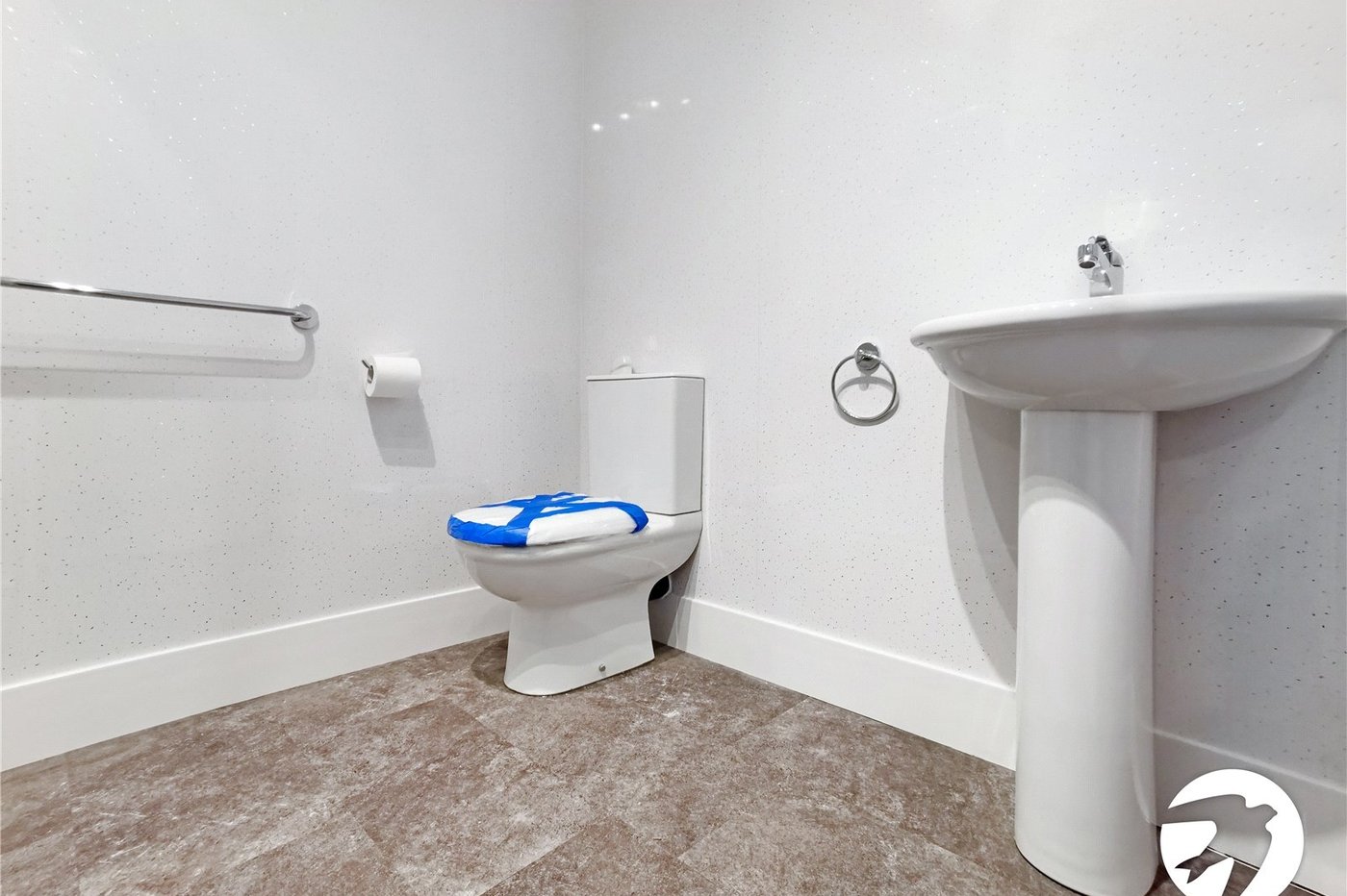 2 bedroom house to rent in Erith | Robinson Jackson