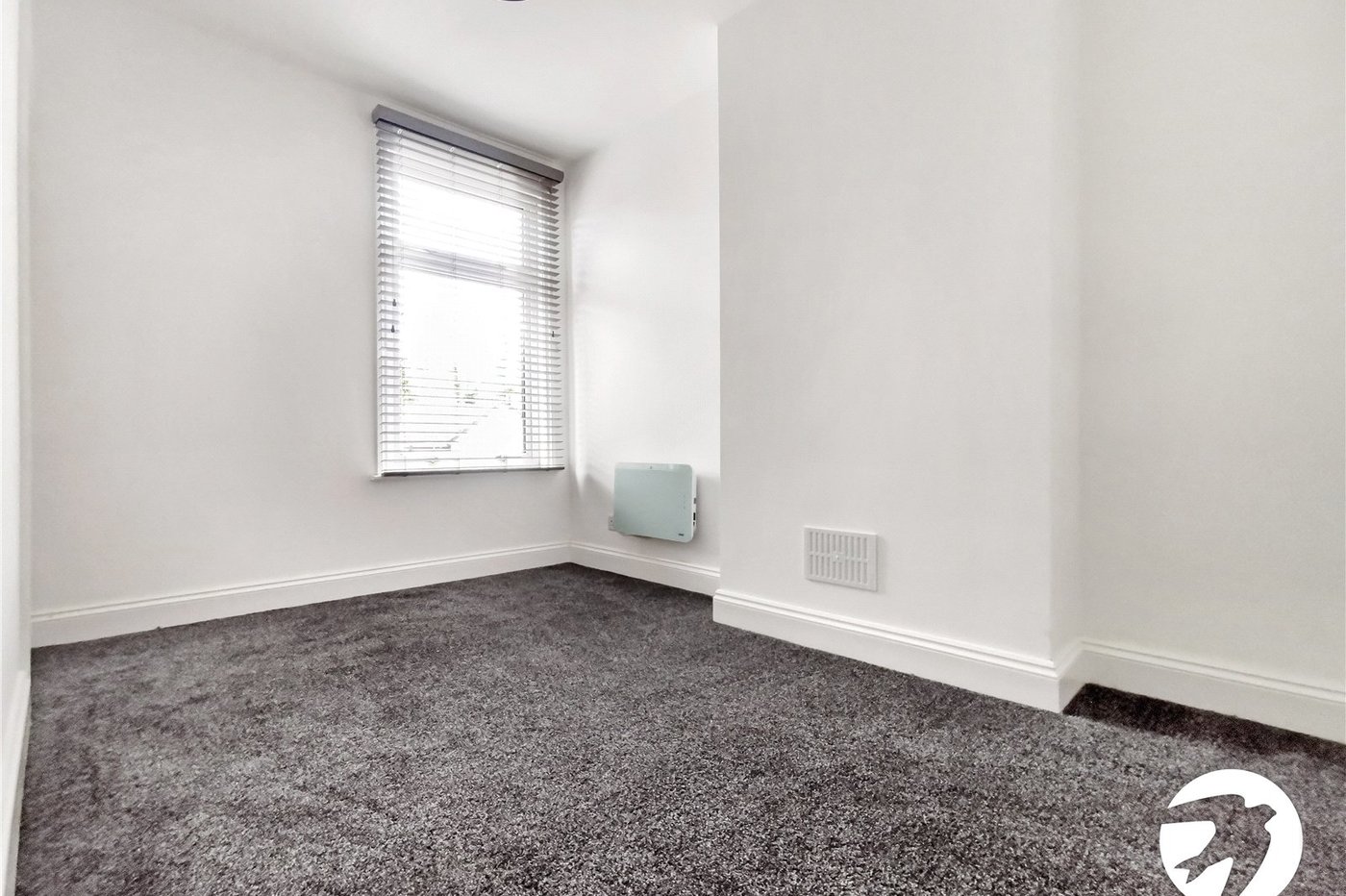 2 bedroom house to rent in Erith | Robinson Jackson