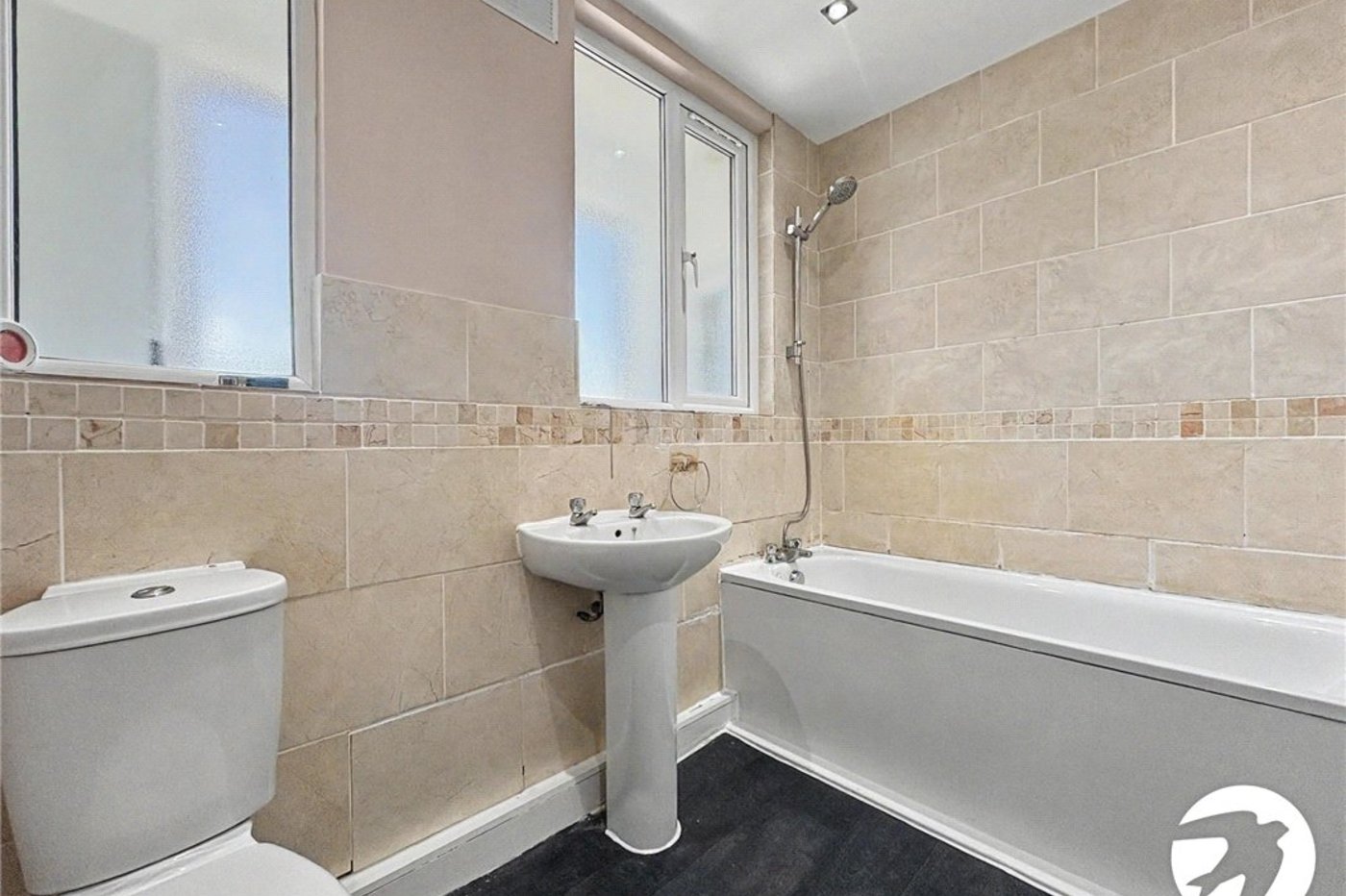 2 bedroom property to rent in Orpington | Robinson Jackson