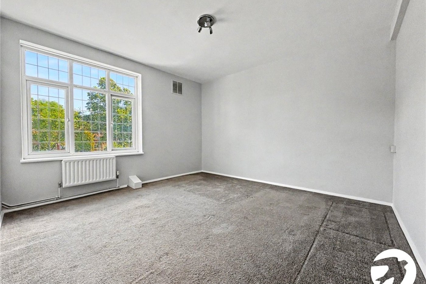 2 bedroom property to rent in Orpington | Robinson Jackson