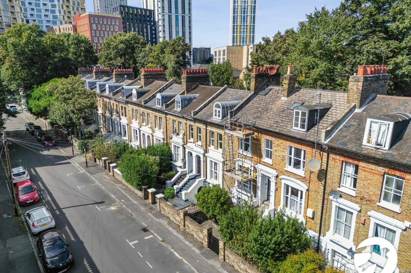 2 bedroom property to rent in London | Robinson Jackson