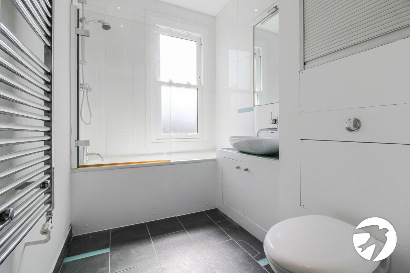 2 bedroom property to rent in London | Robinson Jackson