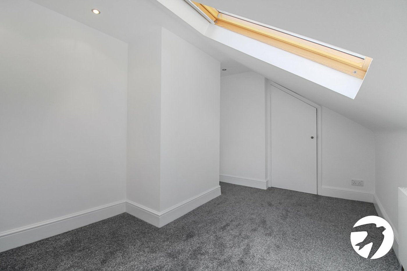 2 bedroom property to rent in London | Robinson Jackson