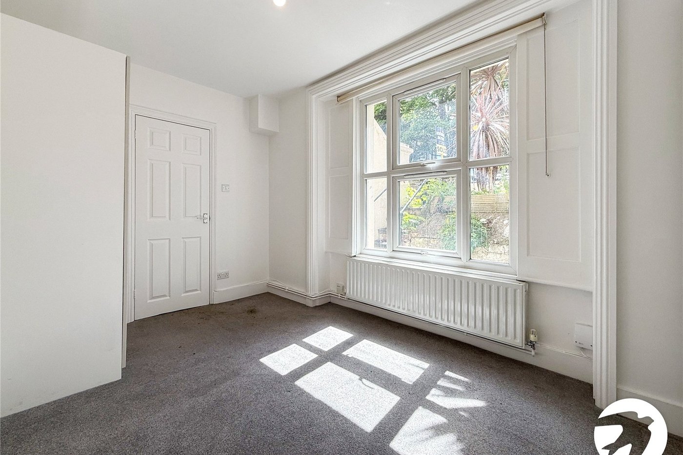 2 bedroom property to rent in London | Robinson Jackson