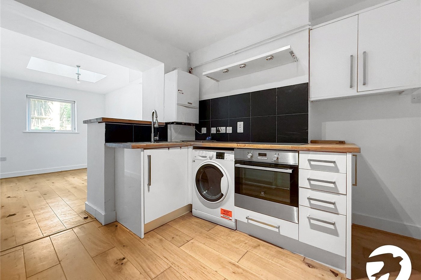 2 bedroom property to rent in London | Robinson Jackson