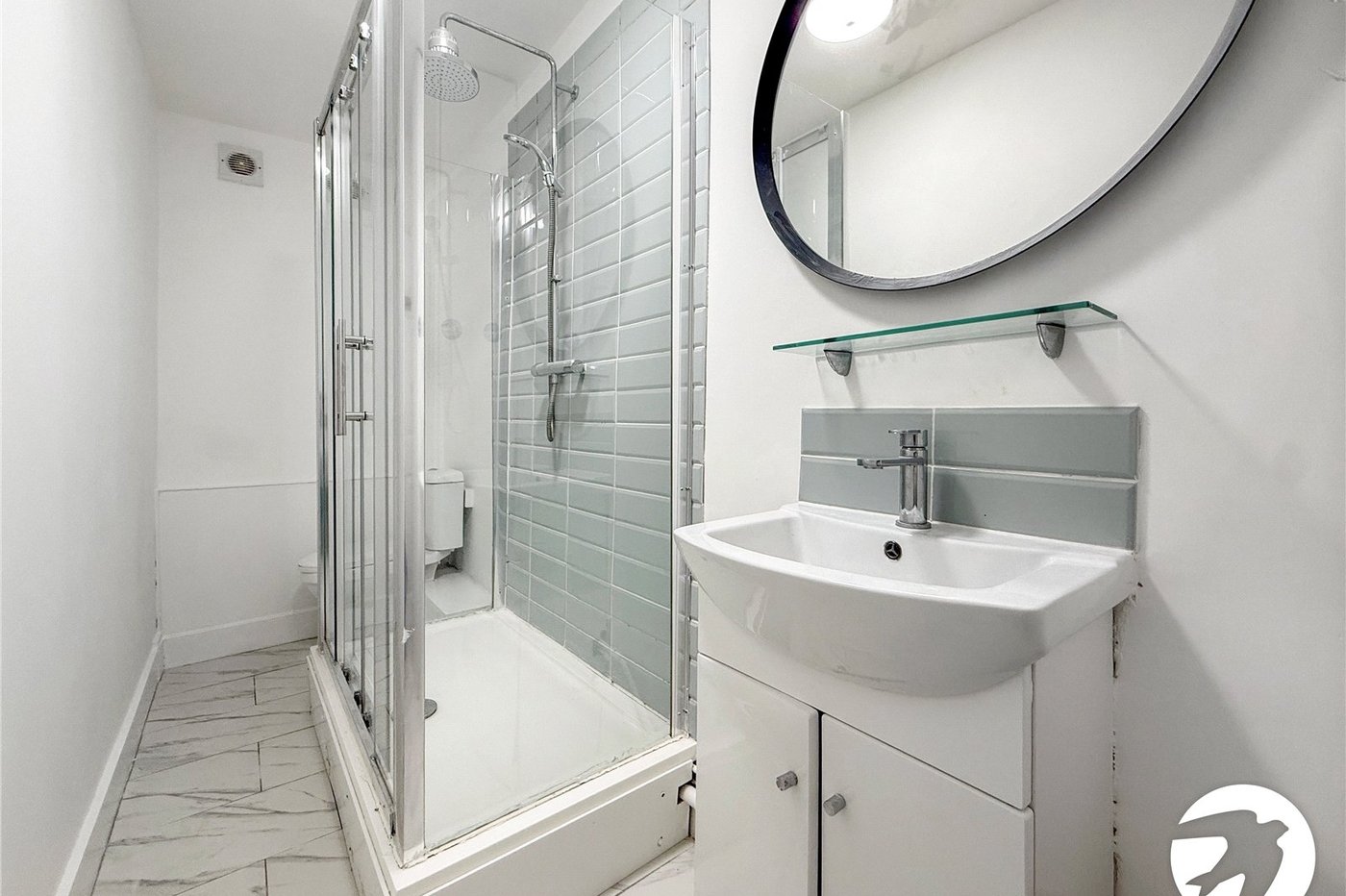 2 bedroom property to rent in London | Robinson Jackson