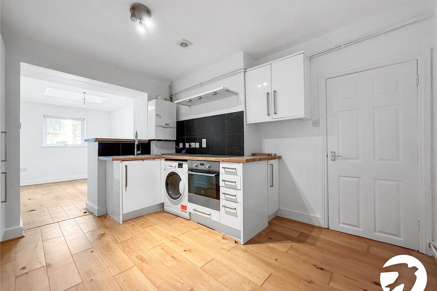 2 bedroom property to rent in London | Robinson Jackson